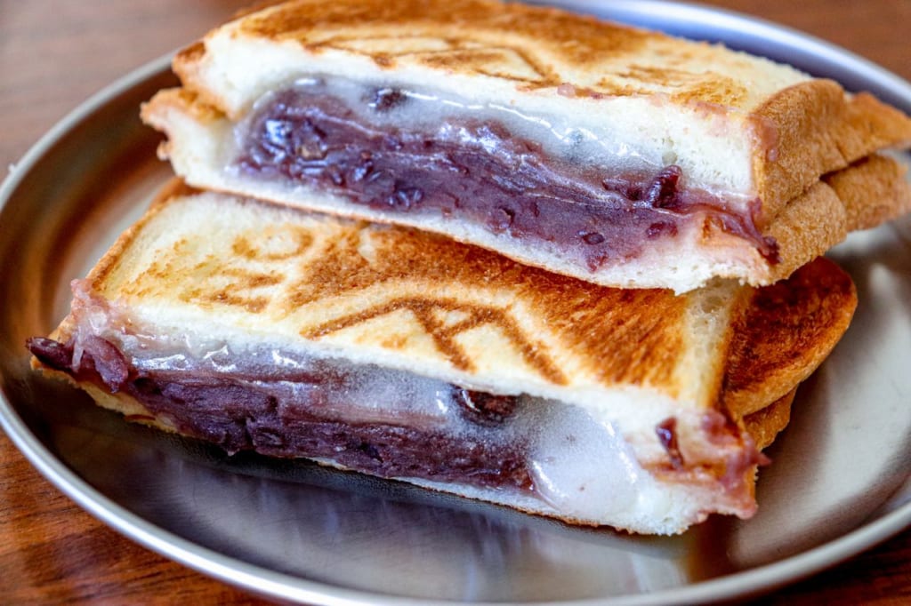 甘くて美味しいスイーツを使ったホットサンドの絶品デザートレシピ7選 キャンプクエスト