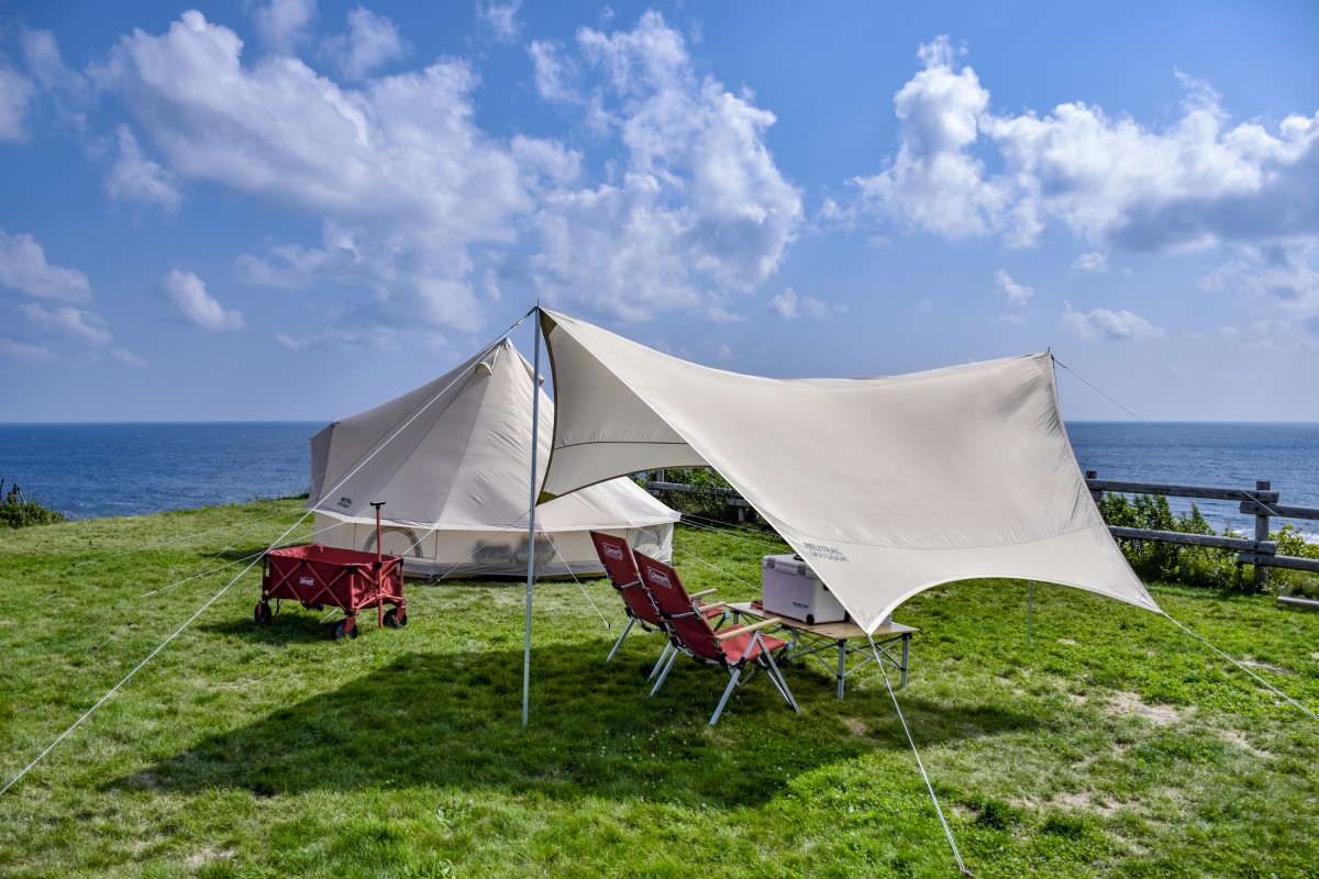 夏のキャンプはタープで日影を作ろう