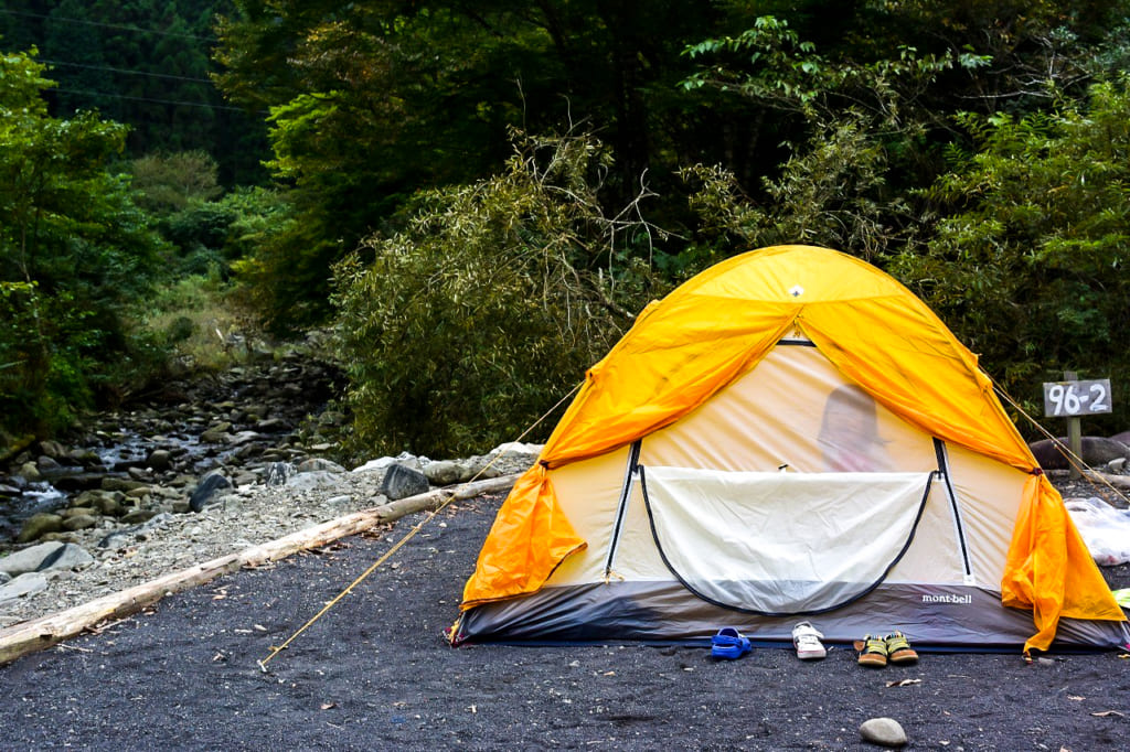 冬キャンプの結露対策どうしてる タープやマットでテント濡れを防ごう キャンプクエスト