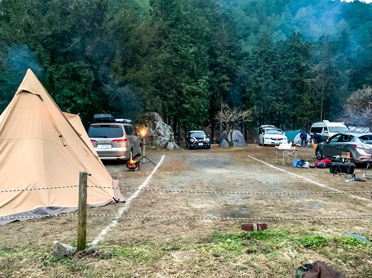 CAZUキャンプ場のテントサイト