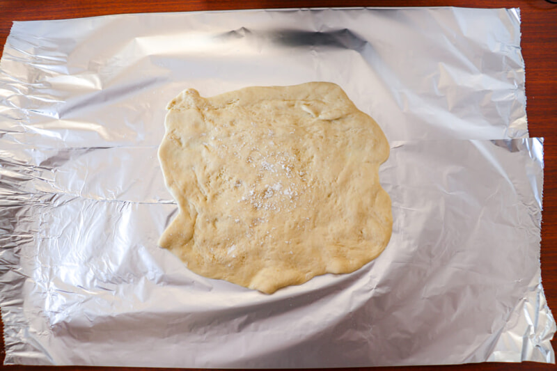 ファミリーキャンプで子供と手作りピザを作ろう アルミホイルを活用した簡単レシピ キャンプクエスト