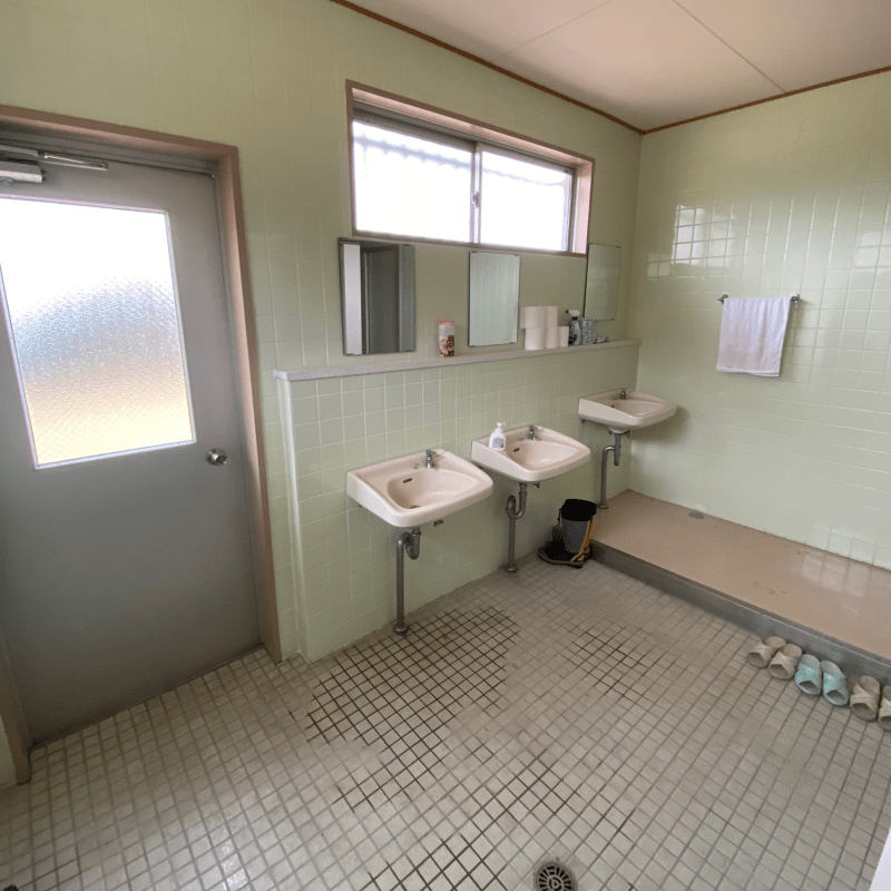 尾高高原キャンプ場のトイレ