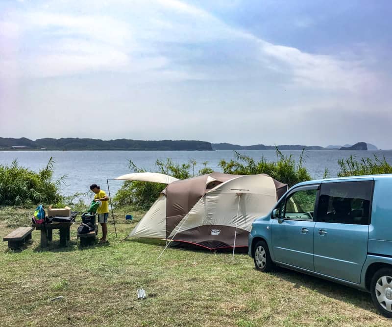 本当は教えたくない 佐賀県の七ツ釜キャンプ場は無料で海釣りもできる穴場だった キャンプクエスト