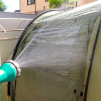 自宅でテントを丸洗いメンテナンス！防水スプレーで撥水加工を復活させてみた