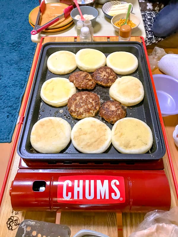 キャンプにカセットコンロが便利すぎた イワタニ焼き上手さん 炙りやコンビが最強 キャンプクエスト