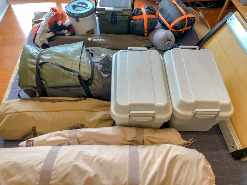 キタジマのスチールラックでキャンプ用品の整理 収納方法を見直してみた キャンプクエスト