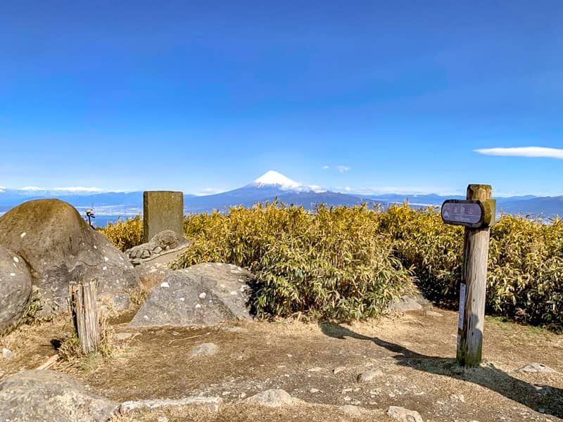 ゆるキャン Season2聖地巡礼 達磨山 の登山ルートをご紹介 キャンプクエスト
