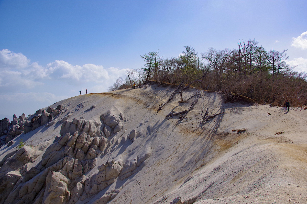 天空のビーチ 日向山 初心者でも登りやすい南アルプスの白い絶景 山梨百名山 キャンプクエスト