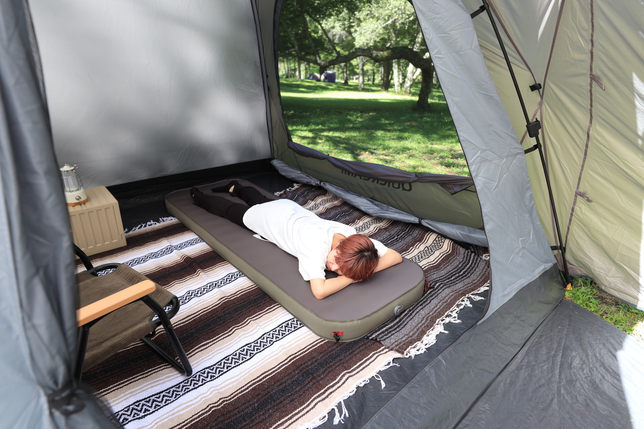 連結もできる Quickcampからベッドのように快適な寝心地の極厚マットが新登場 キャンプクエスト