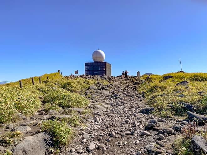 いよいよ山頂が見えてきました