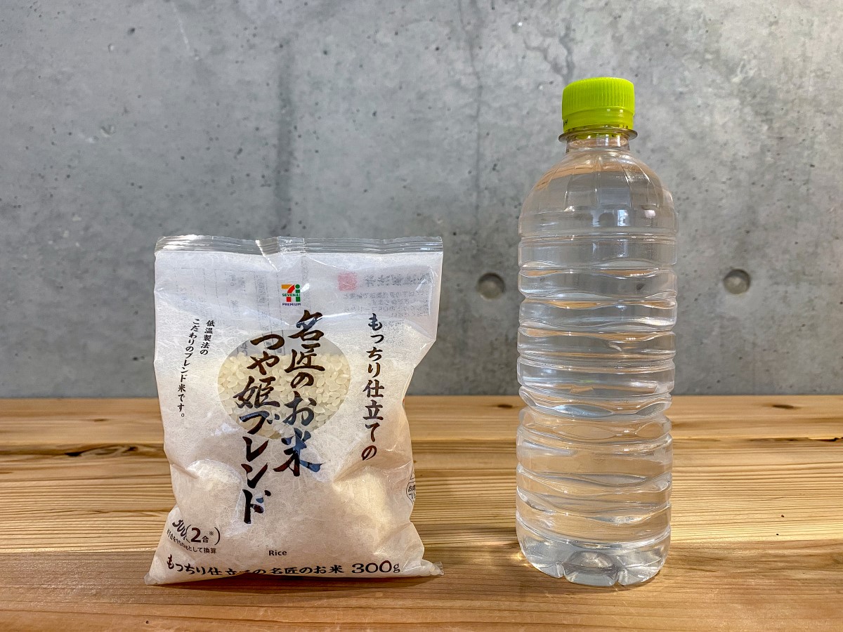 生米を炊かずに水で戻してそのまま食べてみる キャンプクエスト