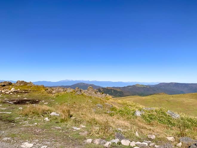 北西方向からは北アルプスを一望できます