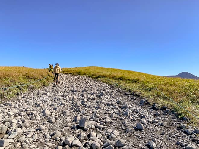 方角的に八ヶ岳や蓼科山を見ながら