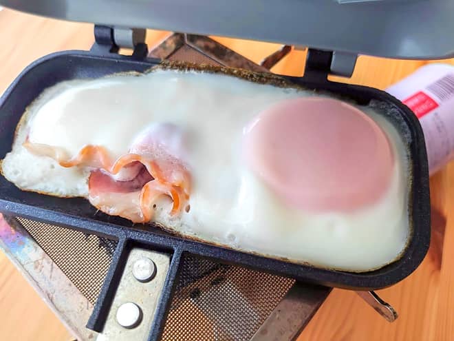 Montagna1枚専用グリルホットパン】ソロ用ホットサンドメーカーで1泊分のソロキャンプ飯を作ってみた – キャンプクエスト