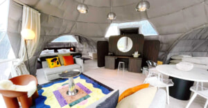 世界初！広々空間のグランピングが楽しめる「トリプルドームテント」の供給が開始