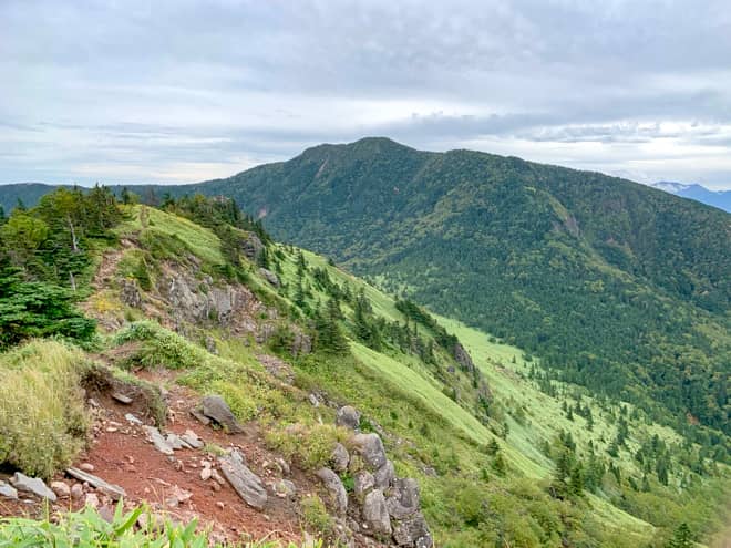 日本百名山「四阿山」を縦走できる人気の山