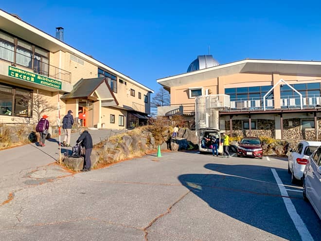 その場合、隣にある「高峰高原ホテル