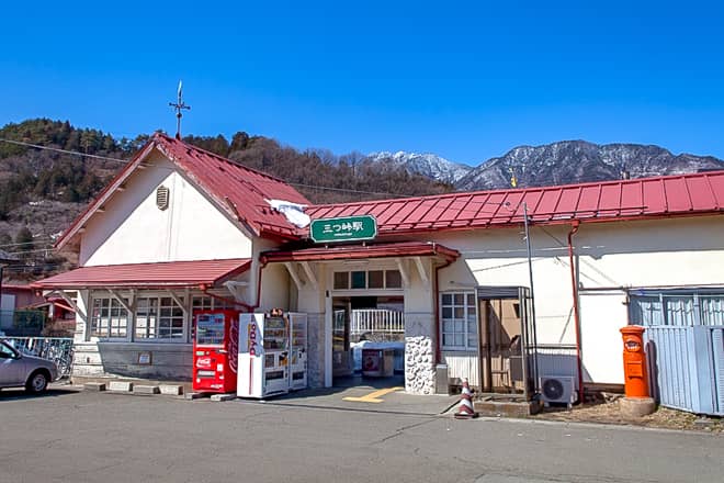 バス停や駅から近くアクセス良好