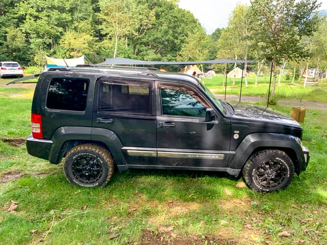 リアや後部座席は