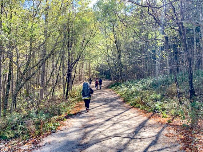 徒歩でしか行けない上に2時間近く歩く
