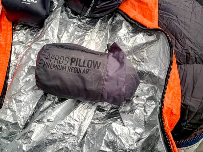 素材の内側にアルミがリフレクション加工