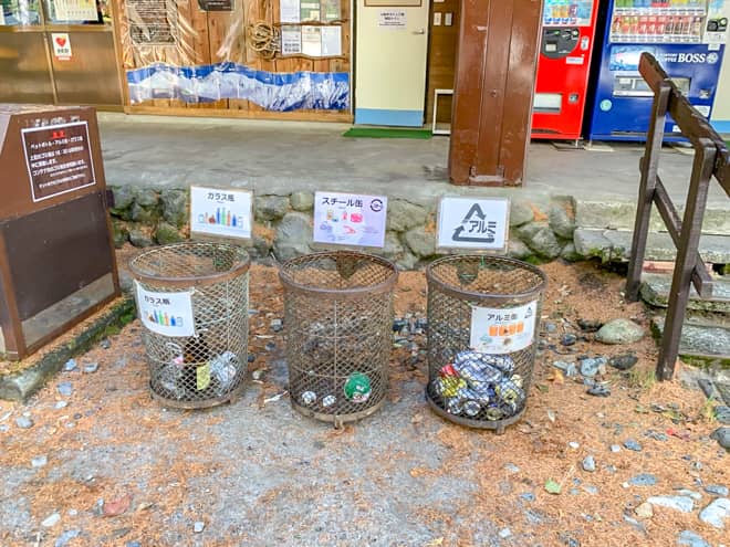 缶はスチールとアルミで分別されています