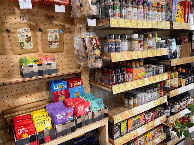 食とギアの店MAX CAMP