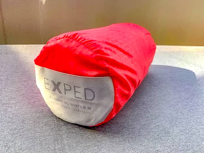 SynMat UL Winterは空気で膨らませるタイプのエアーマット