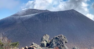 「黒斑山」は冬登山が特に人気！浅間山のガトーショコラを求めて浅間山外輪山をハイキング