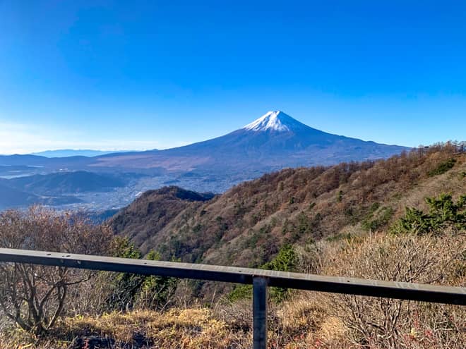 三ッ峠山荘テラスからの富士山ビューは噂通り素晴らしく