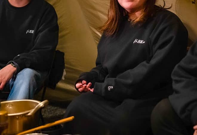 あ、これは当時期間限定でオンラインショップで販売していた「is dead」トレーナーな