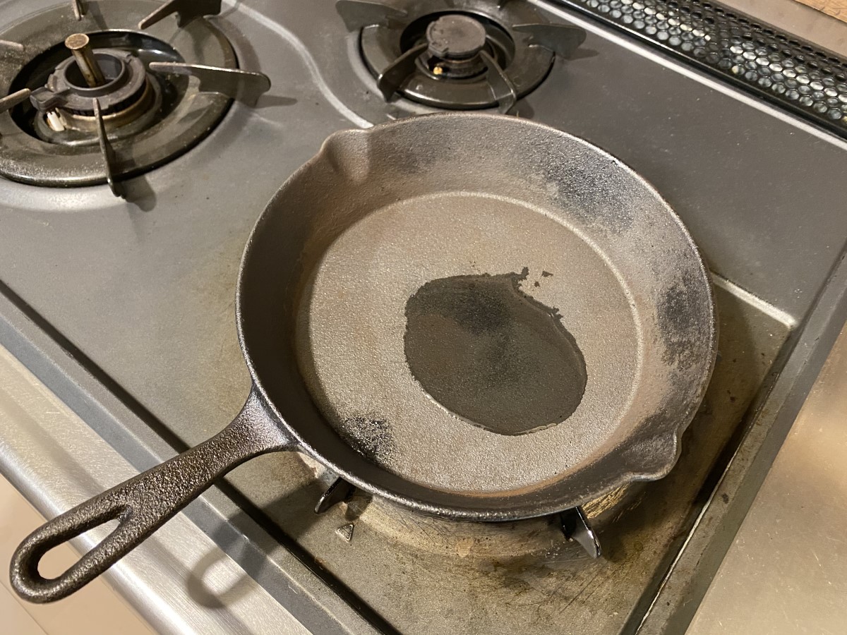 ふたたびサラダ油を塗る