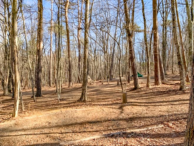 区画の広さは3ｘ3mと