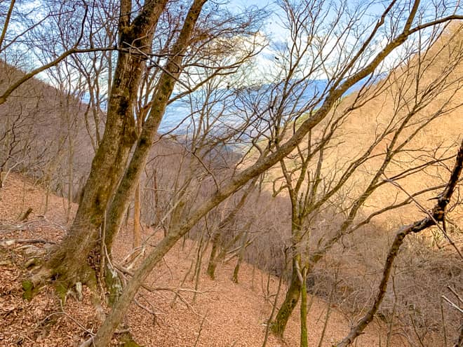 晩秋の茅ヶ岳の登山コースは