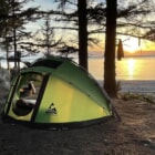 キャンプ場の視線を釘付け？フルオープン型ドームテント「エスケープM4」が日本上陸！