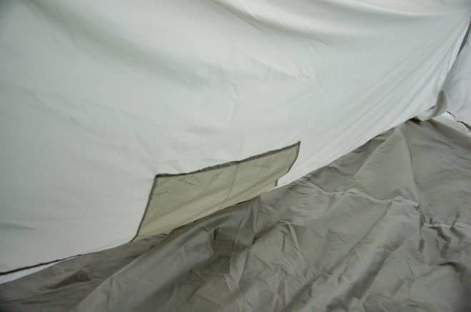 大型のメッシュポケット