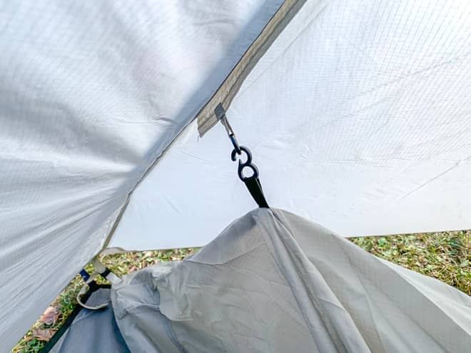 最後にインナーテントを設営します