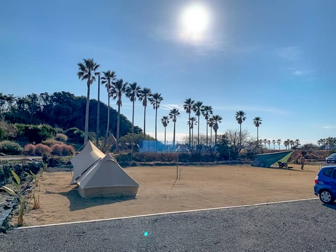 車の乗り入れや横付けはできませんが