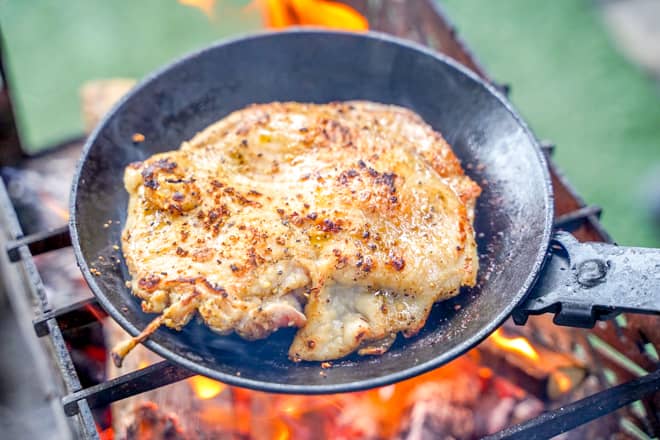 鶏肉を焼く