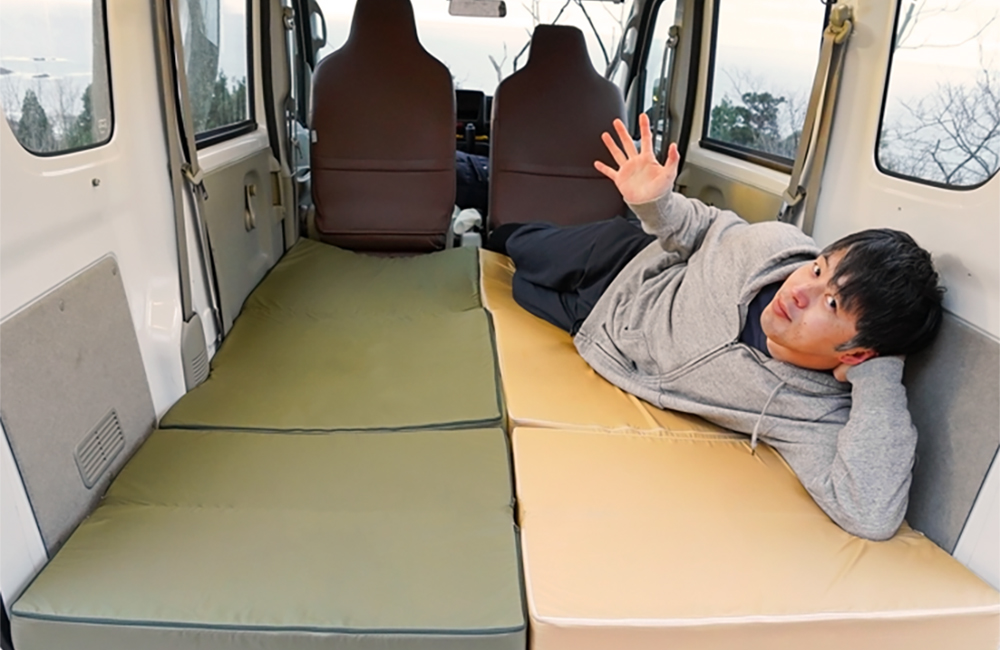 考え抜かれた利便性 3パターンに変形可能な車中泊用ソファマットレスが登場 キャンプクエスト 考え抜かれた利便性 3パターンに変形可能な車中泊用ソファマットレスが登場 キャンプクエスト