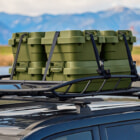 キャンプ道具収納の定番「トランクカーゴ」から車のルーフに載せやすいロータイプが登場