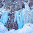 冬限定の絶景「氷瀑」を求めて奥日光の秘境「庵滝」をスノートレッキング