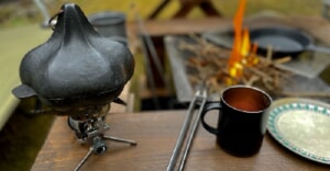 蓋をするだけ、アウトドアで簡単ロースト“にんにくん”を使ってみた。