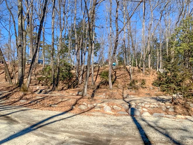 そのかわり管理棟やトイレ