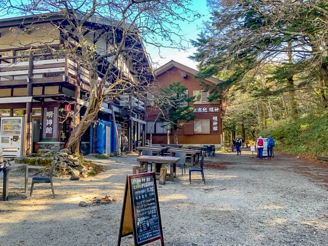 明神に到着です