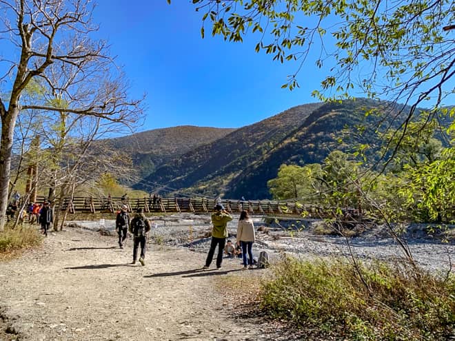 明神池・明神橋→岳沢湿原