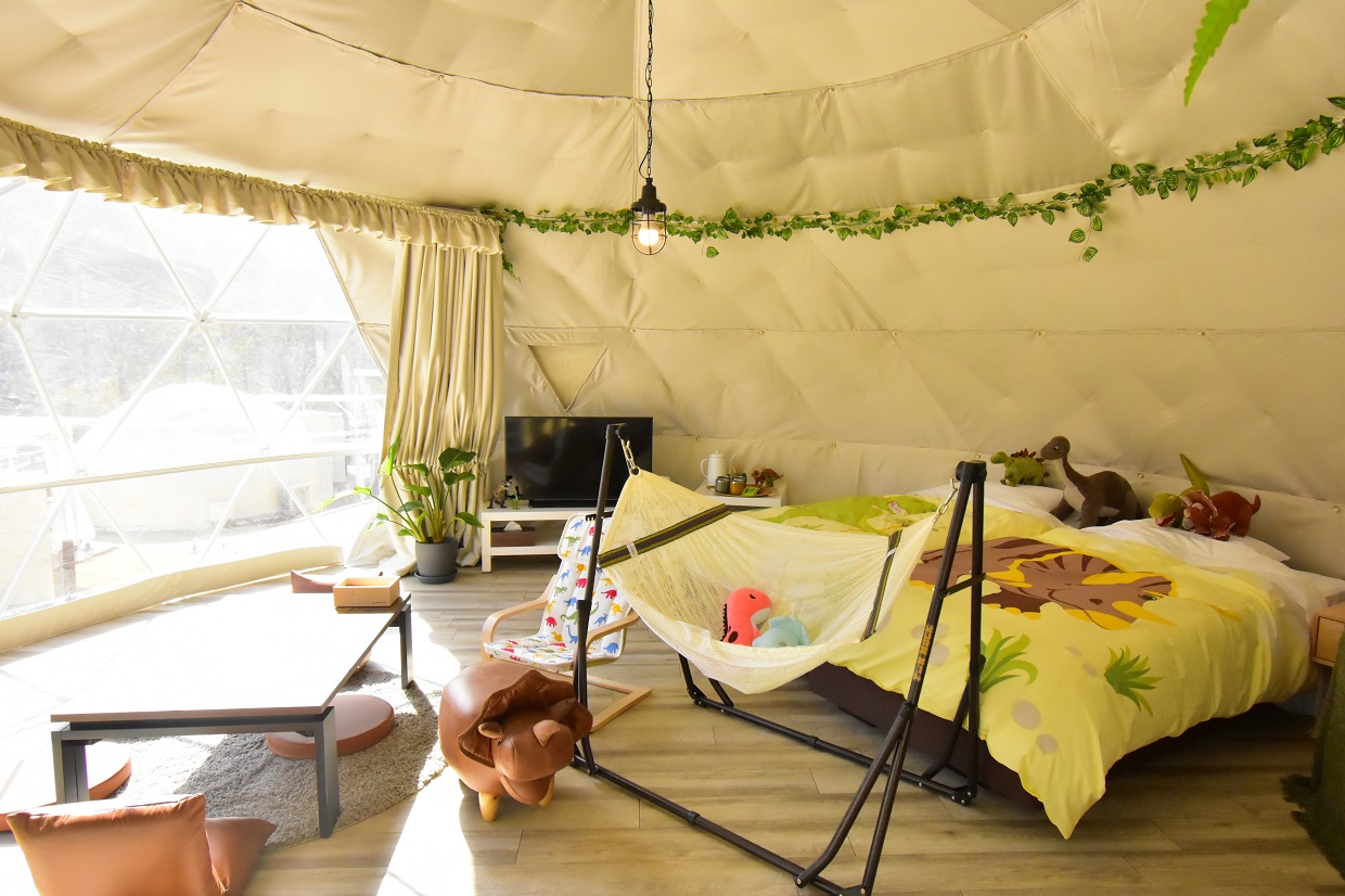 可愛い動物に囲まれたドームテント！？ 伊豆シャボテンヴィレッジに全5棟のグランピングテントがオープン！