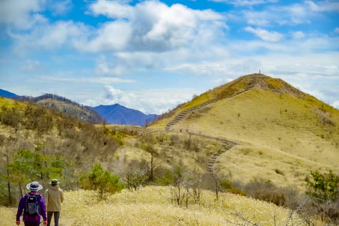 八ヶ岳と南アルプスを一望できる絶景スポット「飯盛山」