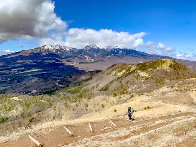 飯盛山山頂付近は遮る木々が殆どなく、360度パノラマビューです