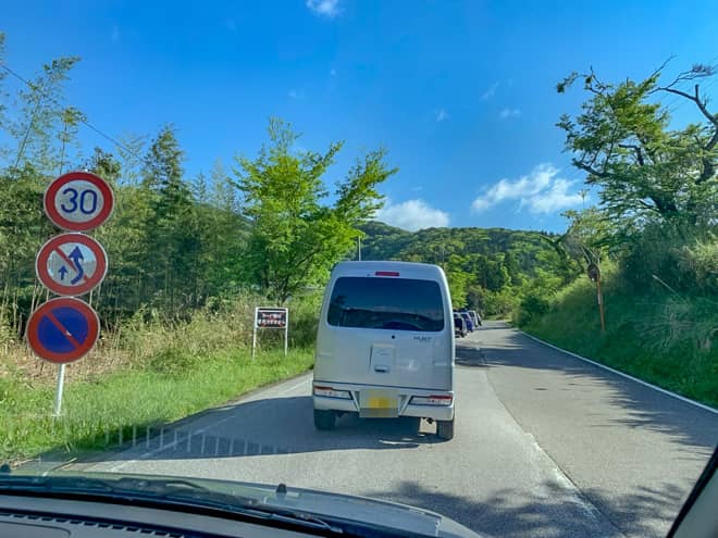 伊吹山ドライブウェイから頂上へ